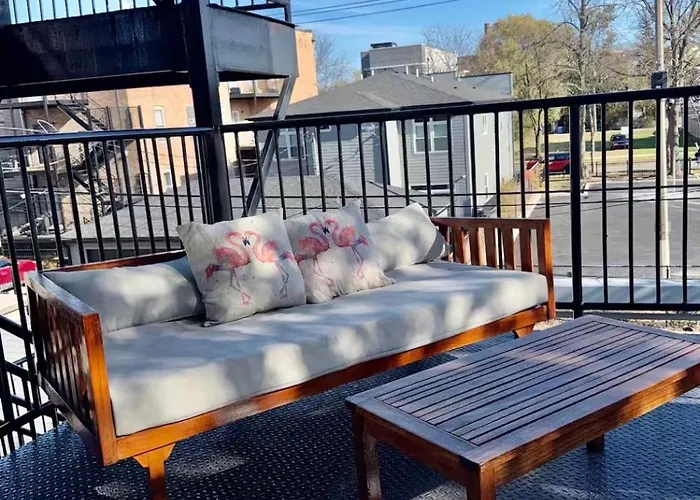 2br2b Of Chicago, Hyde Park, Woodlawn, Chicago