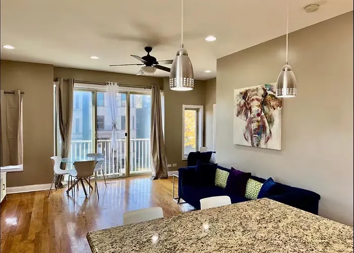 Apartment 2br2b Of Chicago, Hyde Park, Woodlawn,