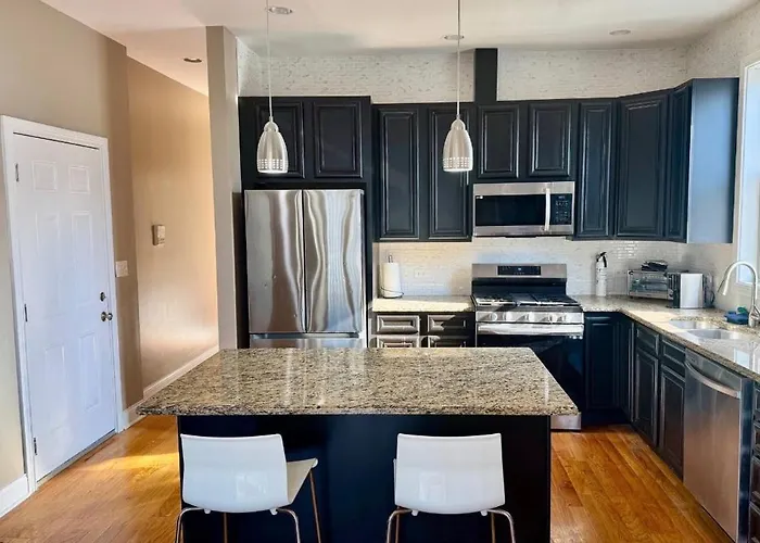 2br2b Of Chicago, Hyde Park, Woodlawn,