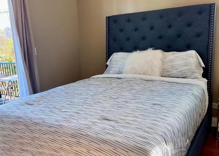 2br2b Of Chicago, Hyde Park, Woodlawn, * Chicago
